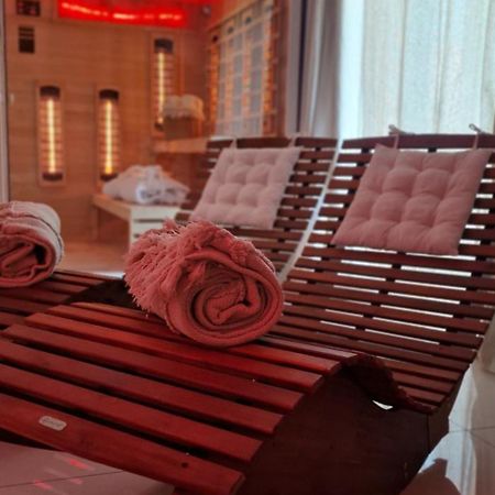 Spa Love Ceglana 1 A Sauna,,Jaccuzi Dla Dwojga Na Wylacznosc 锡隆纳葛拉 外观 照片